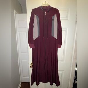 Elegant Burgundy and Gray Women's Relaxed Abaya
